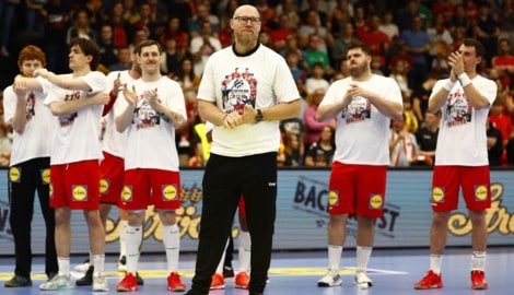 Viel Applaus für Teamchef Ales Pajovic beim Abschied in Graz. (Bild: APA/ERWIN SCHERIAU)