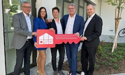 Bgm. Helmut Hareter, LT-Präsidentin Astrid Eisenkopf, Matthias Haider, Pflegepartner, GF Alfred ...