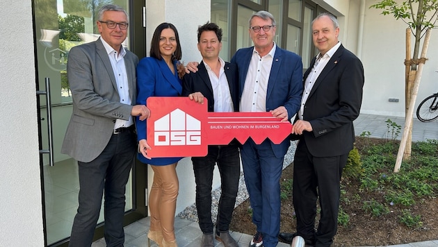 Bgm. Helmut Hareter, LT-Präsidentin Astrid Eisenkopf, Matthias Haider, Pflegepartner, GF Alfred Kollar und LAbg. Gerhard Bachmann 