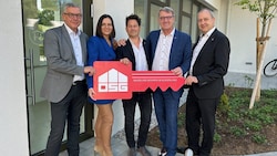 Bgm. Helmut Hareter, LT-Präsidentin Astrid Eisenkopf, Matthias Haider, Pflegepartner, GF Alfred ...