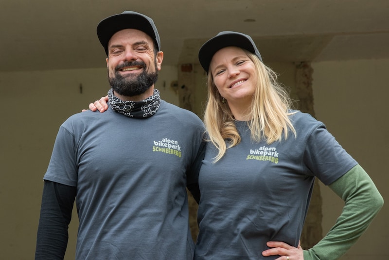 Tom, ausgebildeter Fahrradmechatroniker und seine Frau Jules werden den Shop gemeinsam führen.  (Bild: Seebacher Doris)