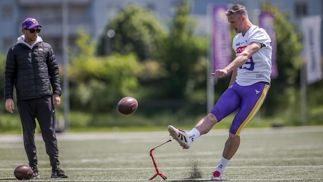Mit Rapid war er Meister, nun kickt Stefan Maierhofer in Violett – für die Vienna Vikings! (Bild: Hannes Jirgal / Vienna Vikings)