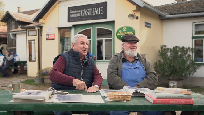 Gegründet hat es Sepp Haubenwallner, der im Film mit Hautzinger in Erinnerungen schwelgt – in ...