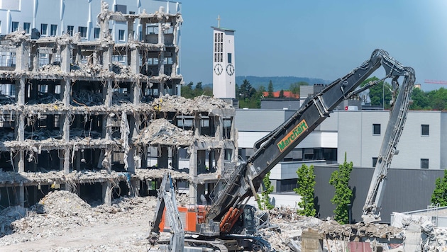 Vom Haus A des St. Pöltner Spitals ist fast nichts mehr übrig. Bald wird der Keller rückgebaut.