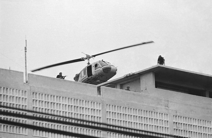 Vom Dach der US-Botschaft starteten Hubschrauber im Minutentakt.