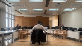 Der 29-jähriger Wiener ist am Ende mit einer diversionellen Erledigung einverstanden. (Bild: Sophie Pratschner, Krone KREATIV)