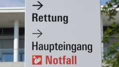 Das Kind wird im Krankenhaus versorgt. (Bild: P. Huber)