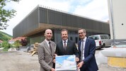 Baustellenbegehung: Willibald Ehrenhöfer, Karlheinz Kornhäusl und Martin Payer (von links).