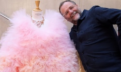 Tausendsassa in Pink: Der streitbare und emotionale Gastronom Sepp Schellhorn katapultierte sich ...