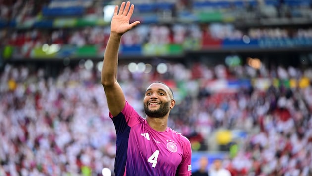 Heiß begehrt: DFB-Verteidiger Jonathan Tah (Bild: GEPA)