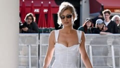 Bella Hadid präsentierte sich mit neuem Look – und sexy Kurven – in Cannes. (Bild: Viennareport)