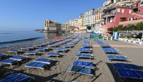 Nur vier Prozent der vor über einem Monat online 1000 Befragten planen heuer keinen Sommerurlaub oder sind noch unentschlossen. (Bild: EPA/CESARE ABBATE)