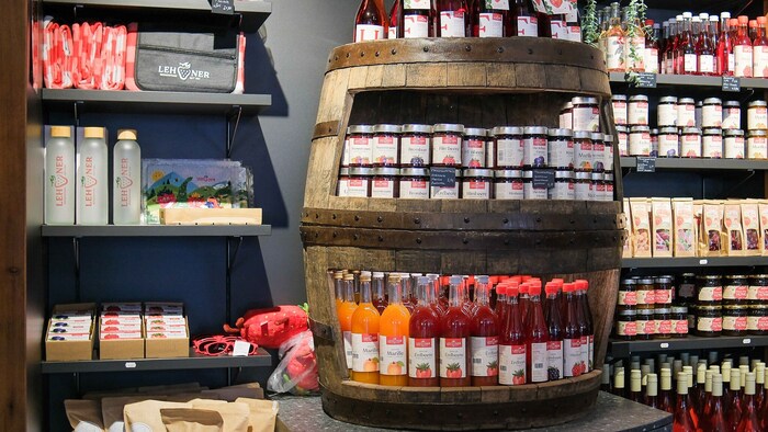 Im Hofladen gibt es eine breite Palette an Produkten der Mostviertler Familie.