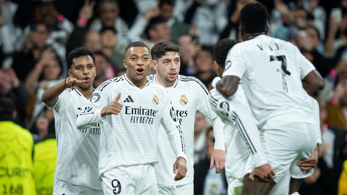 Rodrygo (links) steht im Schatten seiner Mitspieler.