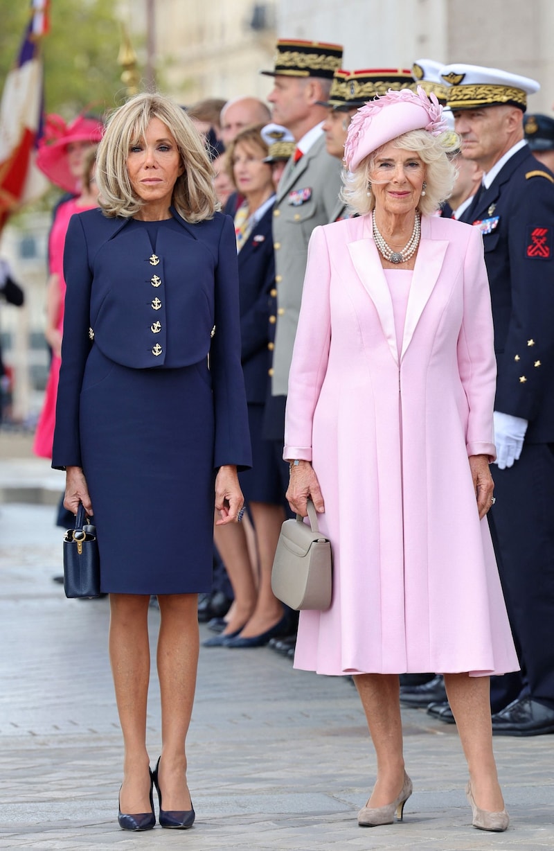 Brigitte Macron und Königin Camilla (Bild: AFP/CHRIS JACKSON)