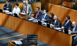 Die Bundesregierung legt mit dem Doppelbudget 2025/2026 eine Vielzahl von Sanierungsmaßnahmen ...