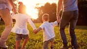 Trotz Krisen und finanzieller Belastungen legt ein Großteil der Bevölkerung großen Wert auf ein ...