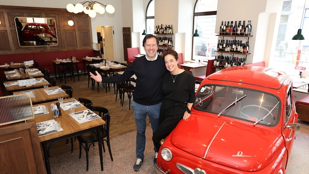 Astrid und Florian Weitzer freuen sich über den gelungenen Umbau im Steirer. 