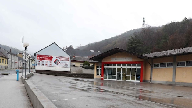 Auf das frühere Spar-Areal sollen jetzt ein Ärztezentrum sowie ein Veranstaltungssaal hinkommen.