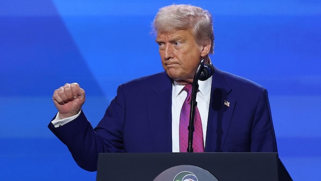 Trump kündigt die Aufhebung aller Sanktionen gegen Syrien an – jetzt ist ein Treffen mit dem neuen Machthaber geplant. (Bild: EPA/ALI HAIDER)