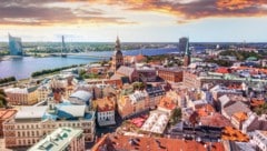 Die Erkundung der entzückenden Stadt Riga in Lettland eignet sich perfekt für ein Wochenende. (Bild: olezzo - stock.adobe.com)