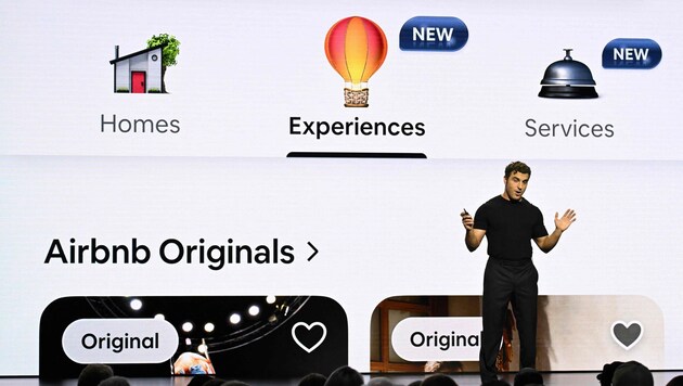 Airbnb-Chef Brian Chesky bei der Vorstellung der neuen App.