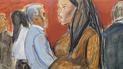 Cassie Ventura schilderte vor Gericht die Misshandlungen ihres Ex, Sean „Diddy“ Combs. Und erklärte, der Musikstar habe sie zum Sex mit fremden Männern gezwungen. (Bild: AP/Elizabeth Williams)
