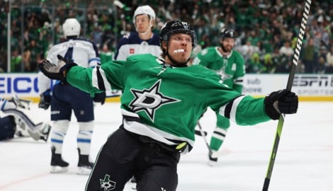 Mikael Granlund hat seine Stars mit einem Hattrick zum Sieg geführt.  (Bild: AP/ASSOCIATED PRESS)