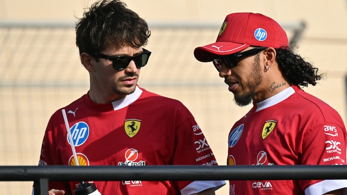 Charles Leclerc (li.) und Lewis Hamilton
