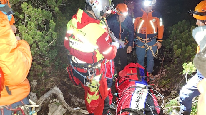 Bei der schwierigen Rettung waren drei Helikopter im Einsatz.