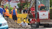 Die Arbeiter suchten nach dem Gasleck.