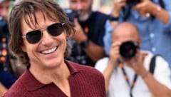 Tom Cruise bekam beim Sex-Dreh für den Film „Cocktail“ ein Knie in die Nase gerammt.
