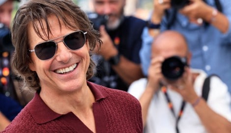 Tom Cruise bekam beim Sex-Dreh für den Film „Cocktail“ ein Knie in die Nase gerammt.