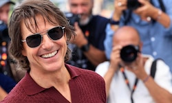 Tom Cruise bekam beim Sex-Dreh für den Film „Cocktail“ ein Knie in die Nase gerammt.