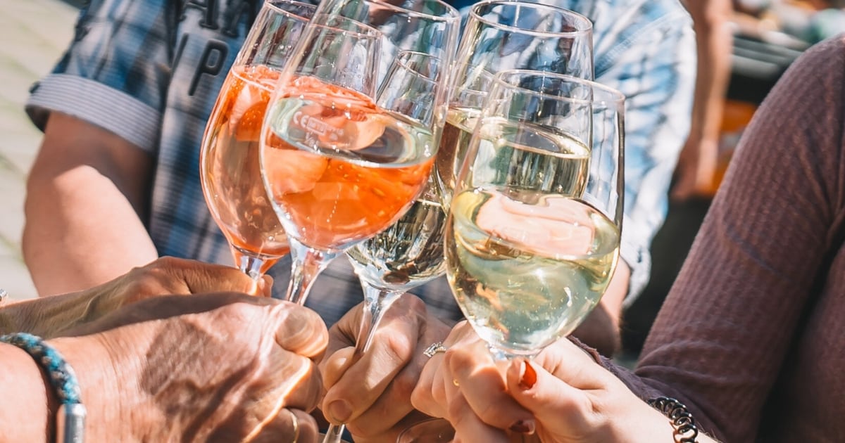 Winemakers Call for Legislation - Spritzer Should Contain Only Domestic Wine