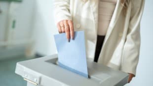In vier Gemeinden sind die Bürger erneut zur Stimmabgabe aufgerufen.