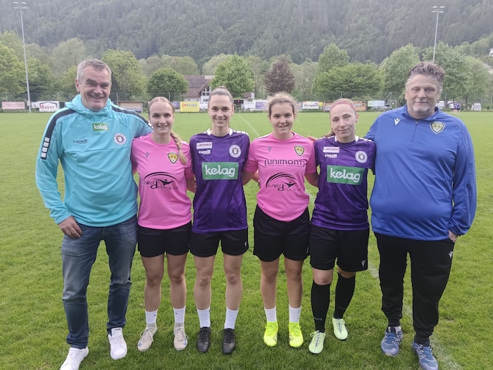 Robert Micheu (li.) und der aktuelle Spittal-Coach Alexander Pichelkastner (re.) mit den ...