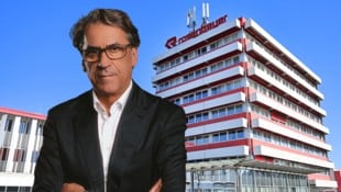 Stefan Pierer hält durch die Pierer Industrie AG ein Drittel am Robau-Konsortium, das wiederum die Mehrheit von Rosenbauer besitzt. (Bild: Krone KREATIV/Helmut Fohringer/APA/picturedesk.com, KTM/E. Tschann)
