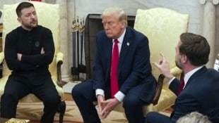 Von links: Der ukrainische Präsident Wolodymyr Selenskyj, US-Präsident Donald Trump und ...
