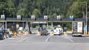 Auch die Mautstelle des Gleinalmtunnels liegt auf dem aktuell gesperrten Abschnitt der A9 (Symbolbild)  (Bild: Jauschowetz Christian)