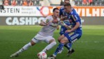 Lukas Fridrikas (li.) stieg letzte Saison mit Austria Lustenau ab. (Bild: APA/DIETMAR STIPLOVSEK)