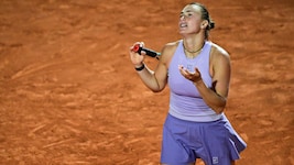 Aryna Sabalenka musste sich Zheng Qinwen geschlagen geben. (Bild: AFP/APA/PIERO CRUCIATTI)