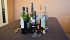 Zu viel Alkohol hatte ein 47-jähriger Villacher getrunken: Er betrat die Fahrbahn, als ein Auto nahte, und wurde vom Fahrzeug erfasst. (Bild: Pressefoto Scharinger/Daniel Scharinger)