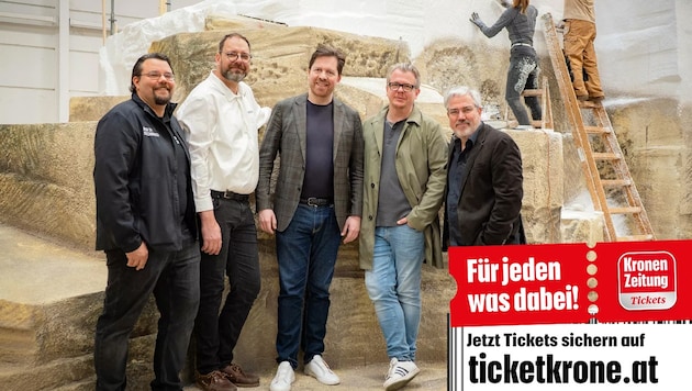 Intendant Daniel Serafin mit seinem Bühnenteam Günther Kittler, Stefan Gmainer, Momme Hinrichs und Christopher Winter. 