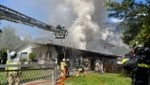 Durch den Brand kam es zu einer massiven Rauchentwicklung. (Bild: FF Ötztal-Bahnhof)
