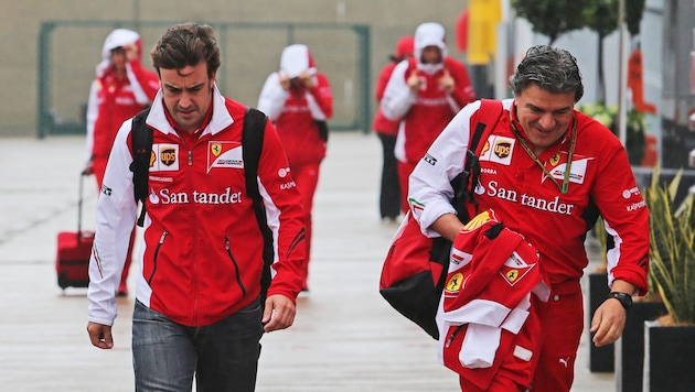 Fernando Alonso (li.) arbeitete in seiner Karriere eng mit Physiotherapeut Fabrizio Borra (re.) zusammen