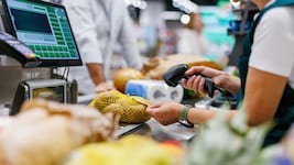 Die Wissenschaft weiß: Der Barcode-Scanner im Supermarkt ist harmlos. (Bild: Zamrznuti tonovi - stock.adobe.com)