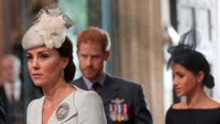 Neue Tränen-Enthüllung über Prinzessin Kate und Herzogin Meghan! (Bild: APA/AFP/POOL/SIMON DAWSON)