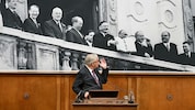 Nationalratspräsident Walter Rosenkranz beim Festakt anlässlich des Abschlusses des Staatsvertrags vor 70 Jahren. (Bild: APA/HELMUT FOHRINGER)