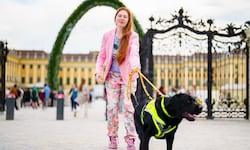 Kerstin U. und ihrem Assistenzhund Balu wurde 2023 der Eintritt in den Schlosspark Schönbrunn ...